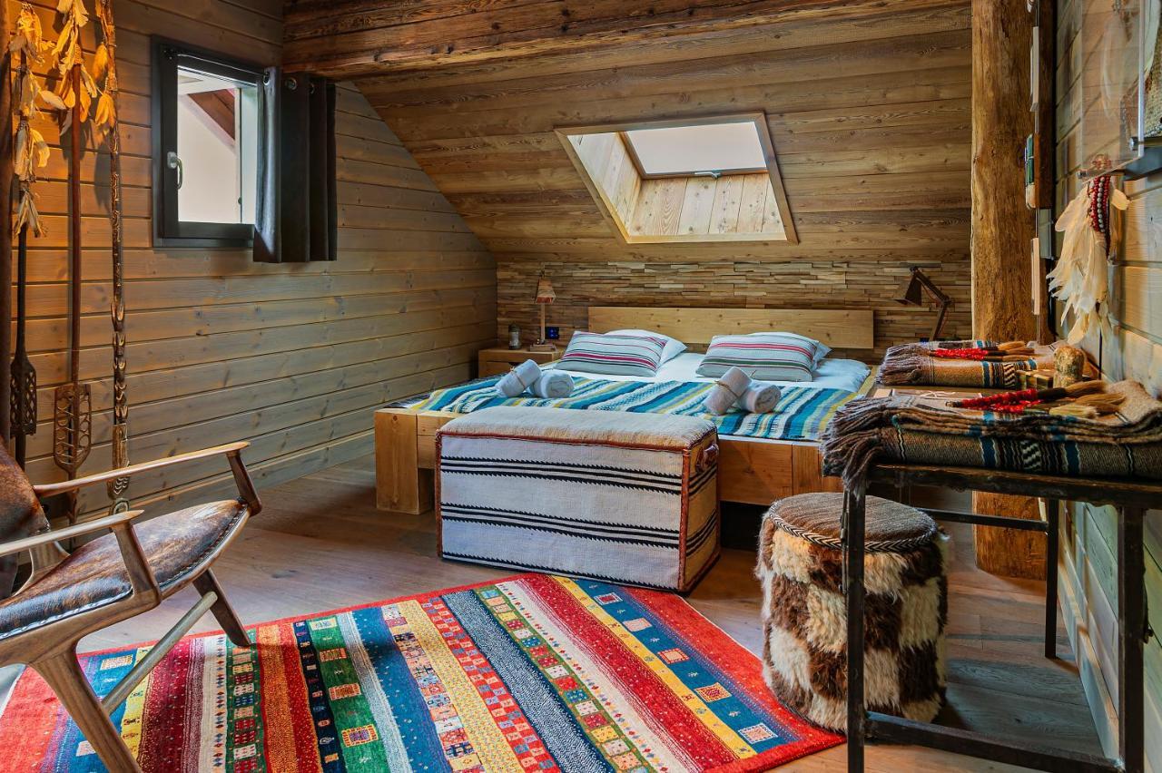 Les Rhodos Hotell La Clusaz Exteriör bild