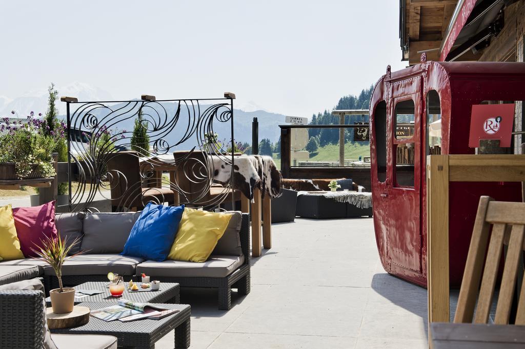 Les Rhodos Hotell La Clusaz Exteriör bild