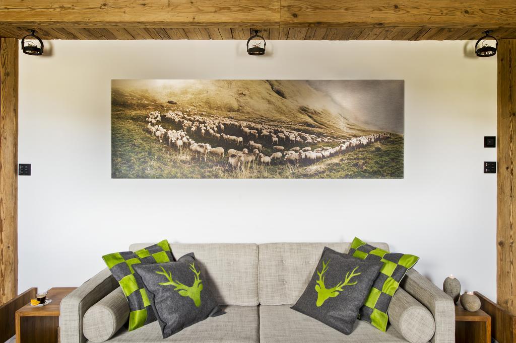 Les Rhodos Hotell La Clusaz Exteriör bild